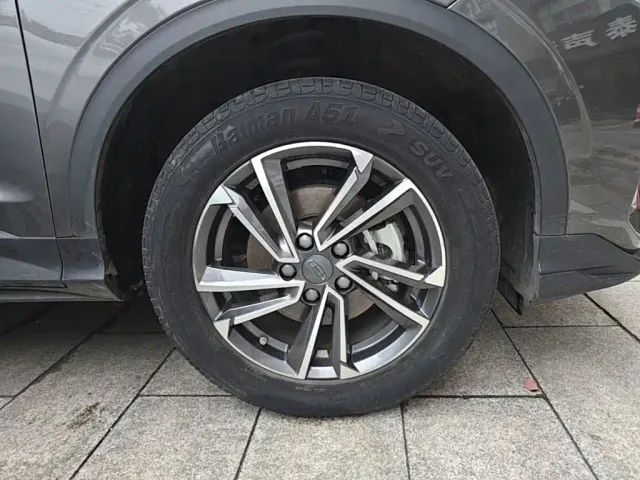 Geely Binyue — Фото автомобиля 22