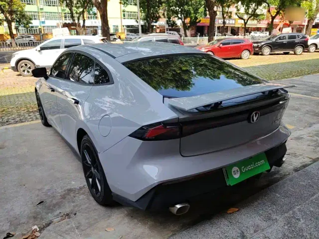 Changan UNI-V — Фото автомобиля 4