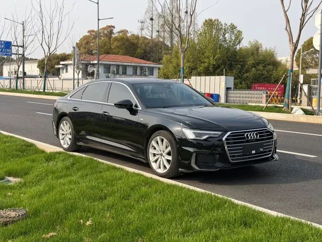 Audi A6L — Фото автомобиля 3