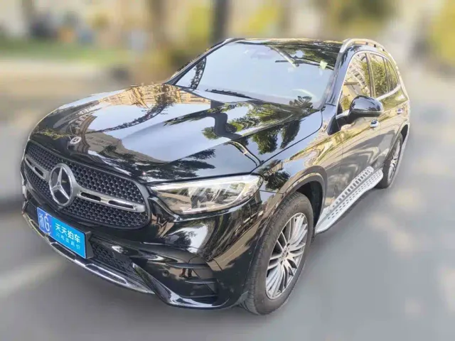 Фотография автомобиля — Mercedes-Benz GLC-Class