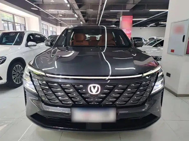 Changan CS75 Plus — Фото автомобиля 2