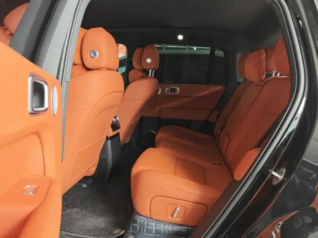 Li Auto L6 — Фото автомобиля 16