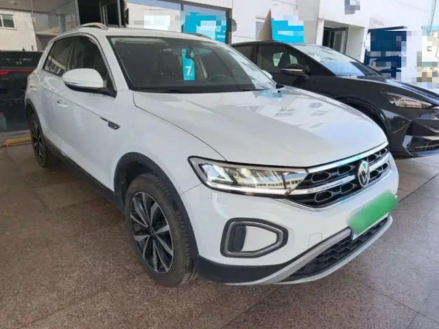 Volkswagen T-Roc — Фото автомобиля 3