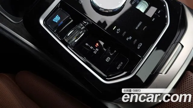 BMW i7 G70 — Фото автомобиля 12