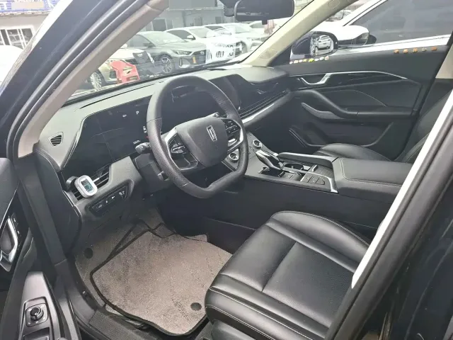 Bestune B70 — Фото автомобиля 4