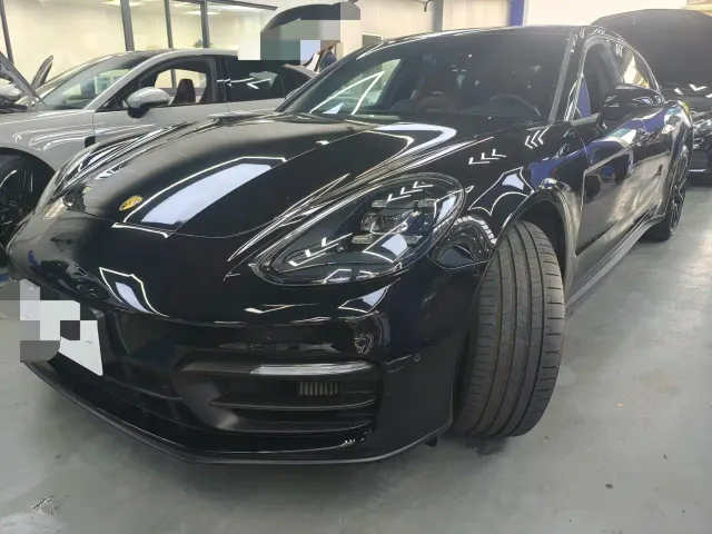 Фотография автомобиля — Porsche Panamera