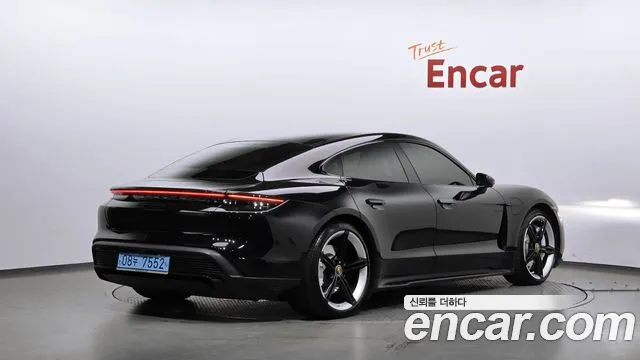 Porsche Taycan Taycan Khan — Фото автомобиля 2