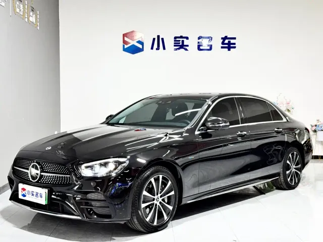 Фотография автомобиля — Mercedes-Benz E-Class