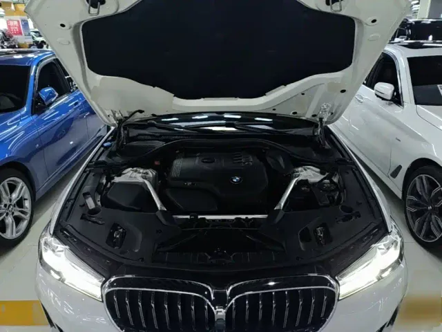 BMW 5 Series — Фото автомобиля 19