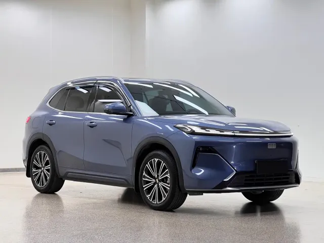 Geely Galaxy Starship 7 EM-i — Фото автомобиля 3