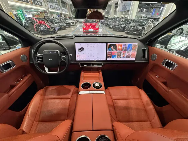 Li Auto L8 — Фото автомобиля 5