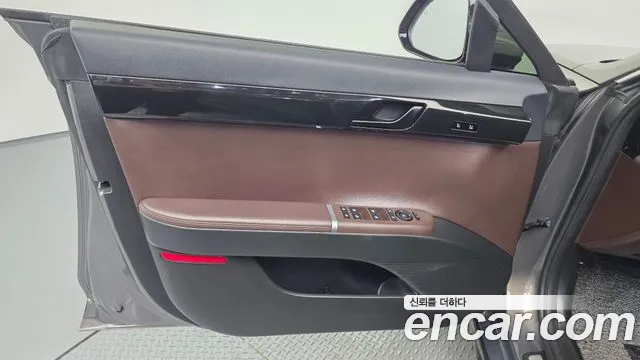 Hyundai Grandeur GN7 — Фото автомобиля 13