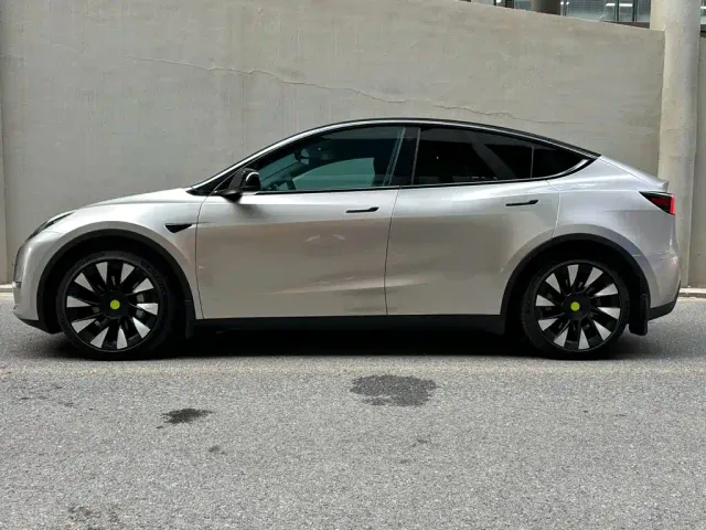 Tesla Model Y — Фото автомобиля 3