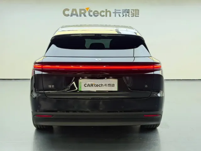 Li Auto i6 — Фото автомобиля 5