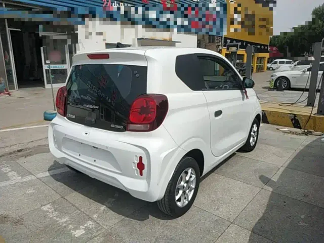 Roewe Clever — Фото автомобиля 4