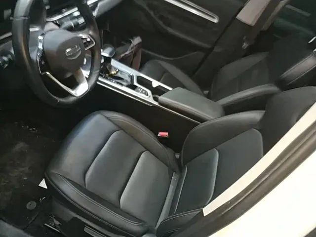 Geely Emgrand — Фото автомобиля 14