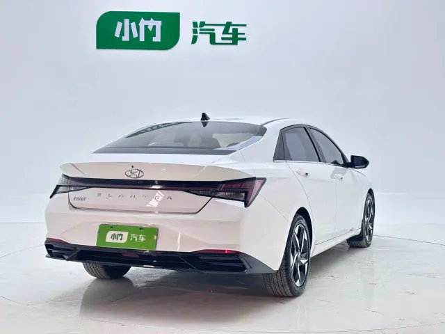 Hyundai Elantra — Фото автомобиля 4