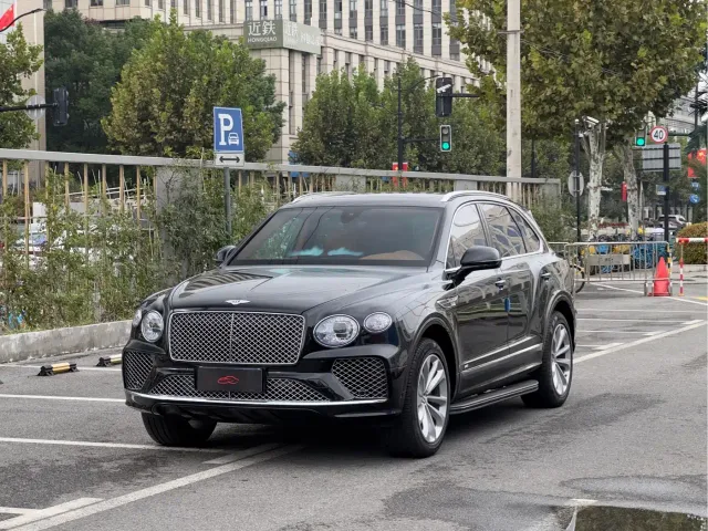 Фотография автомобиля — Bentley Bentayga