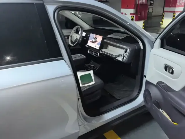 Leapmotor B10 — Фото автомобиля 19