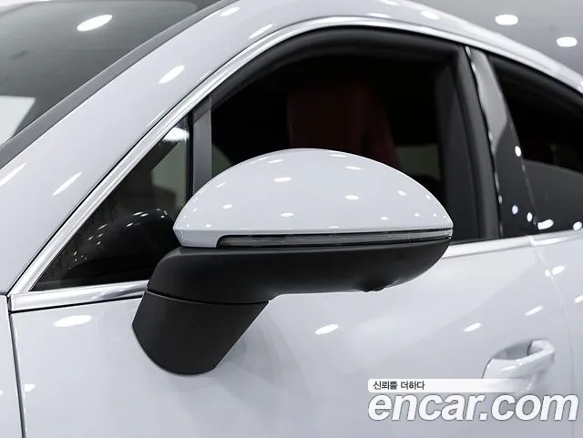 Porsche Macan — Фото автомобиля 14