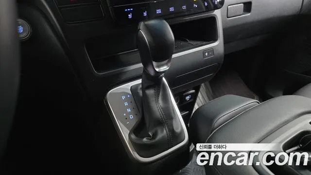 Hyundai Staria Staria Tourer 11 мест — Фото автомобиля 9