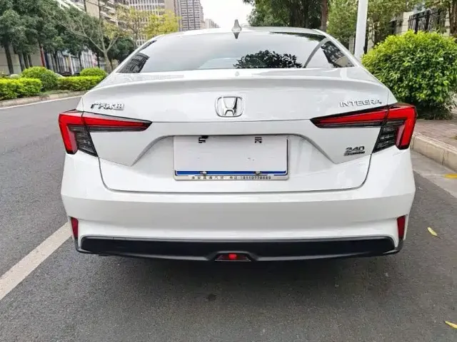 Honda Integra 2022 240TURBO CVT Luxury Edition — Фото автомобиля 9