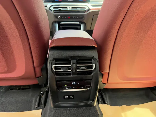BMW 3 Series — Фото автомобиля 12