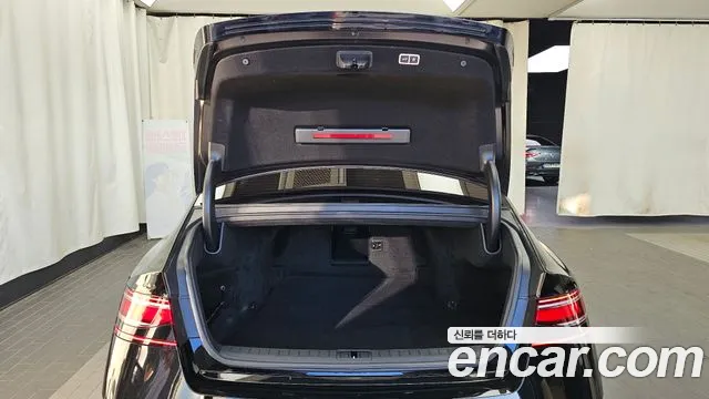 Genesis G90 — Фото автомобиля 20