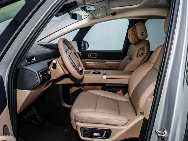 Li Auto MEGA — Фото автомобиля 10