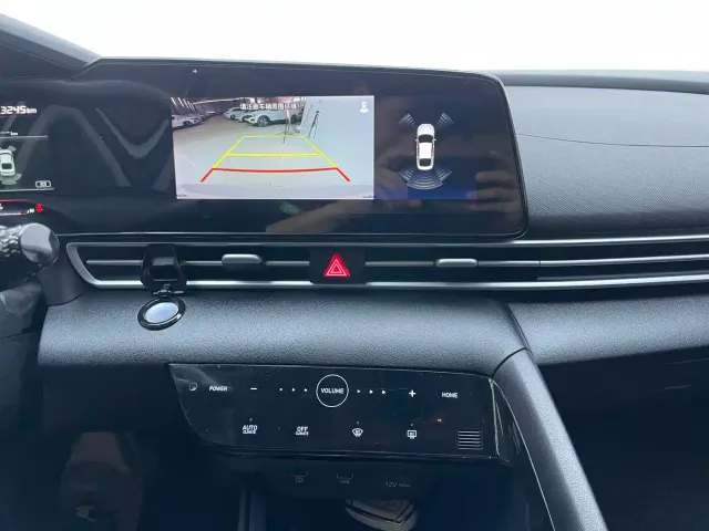Hyundai Elantra — Фото автомобиля 11