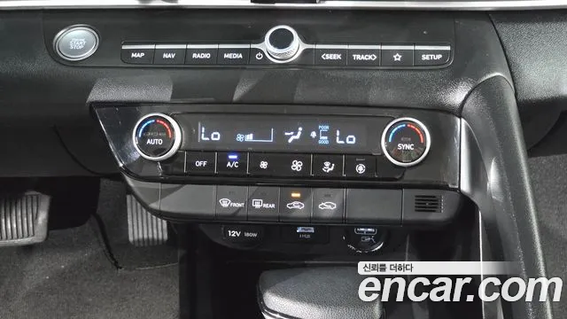 Hyundai AVANTE Avante (CN7) — Фото автомобиля 18