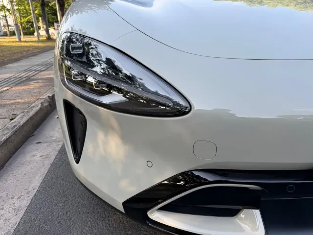 Xiaomi SU7 — Фото автомобиля 4