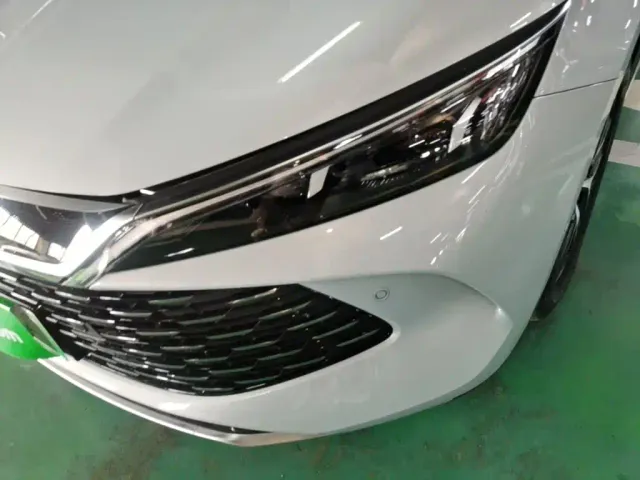 BYD Qin L — Фото автомобиля 23