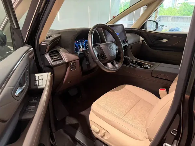 Toyota Alphard — Фото автомобиля 5