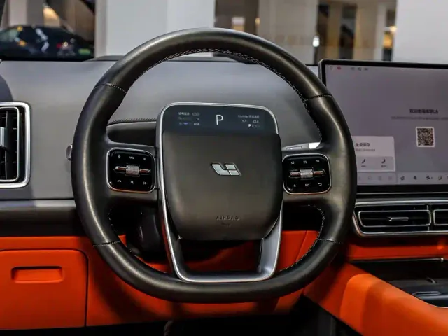 Li Auto L8 — Фото автомобиля 21