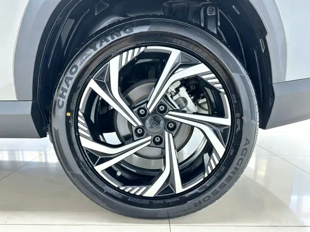 Geely Boyue — Фото автомобиля 14