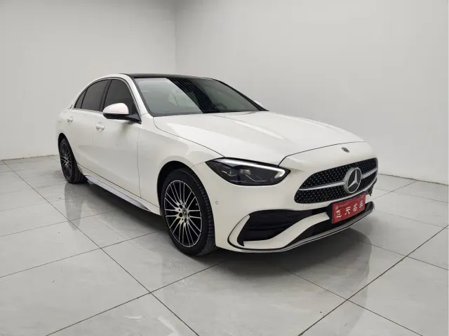 Mercedes-Benz C-Class — Фото автомобиля 3