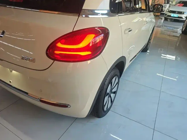 Wuling Bingo — Фото автомобиля 7