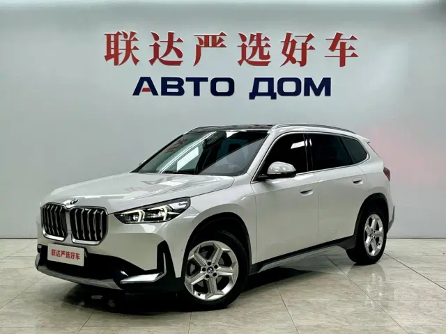Фотография автомобиля — BMW X1