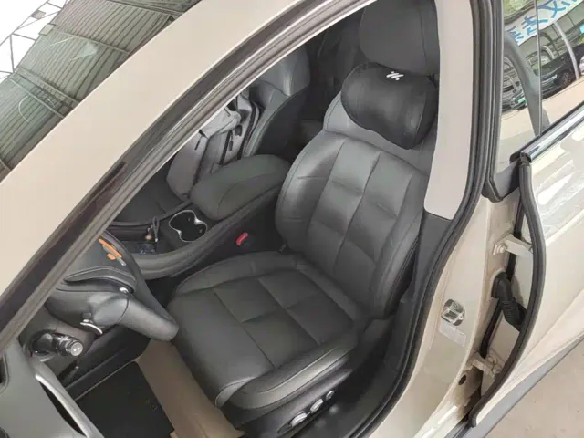 IM Motors IM L6 2024 Max Standard Edition — Фото автомобиля 14
