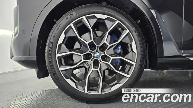 BMW X7 — Фото автомобиля 5