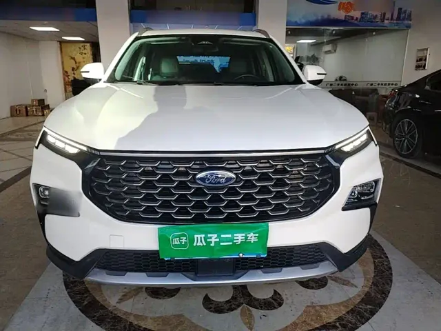 Ford Lingrui — Фото автомобиля 2