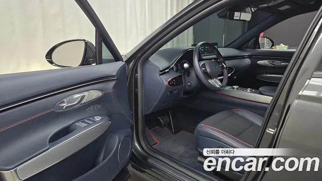 Genesis GV70 — Фото автомобиля 15