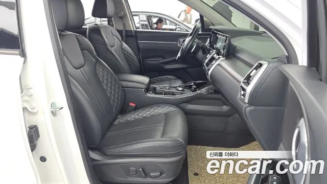 Kia Sorento Sorento 4-е поколение Бензин 2.5T 2WD — Фото автомобиля 11