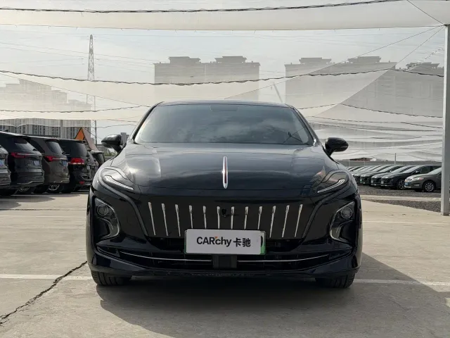 Hongqi E-QM5 — Фото автомобиля 2