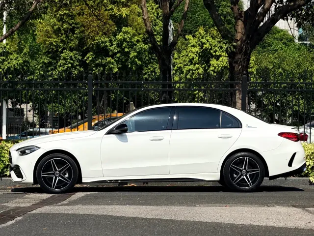 Mercedes-Benz C-Class — Фото автомобиля 16