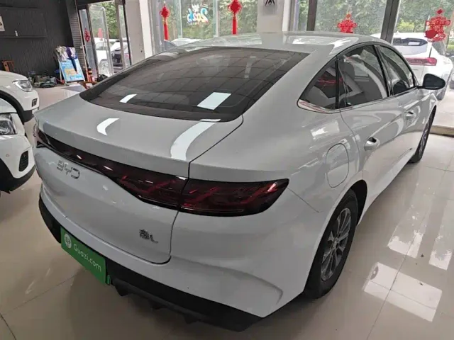 BYD Qin L — Фото автомобиля 6