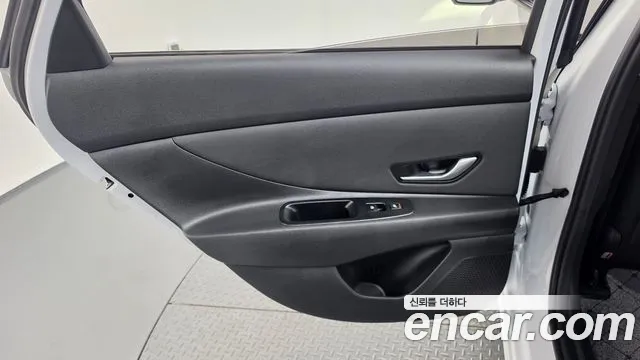 Hyundai Avante CN7 — Фото автомобиля 14