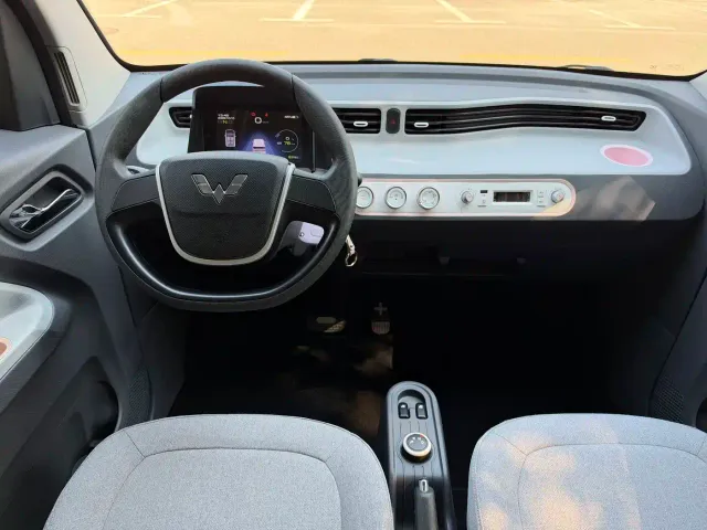 Wuling Hongguang Mini EV — Фото автомобиля 24