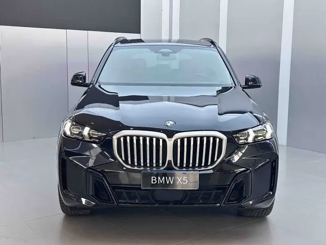 BMW X5 — Фото автомобиля 2